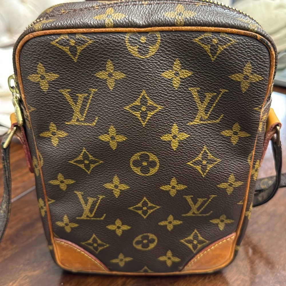 Authentic Used Louis Vuitton shoulder bag